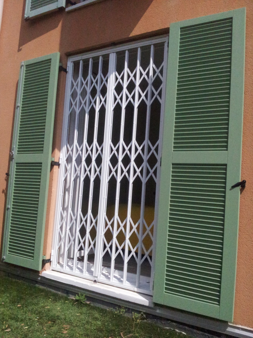 EBTOOLS Grille de Défense Ajustable Grille de Sécurité pour Fenêtre à 4 Traverses en Acier Galvanisé Durable pour Fenêtre de 1000 à 1500 mm Installé Horizontalement